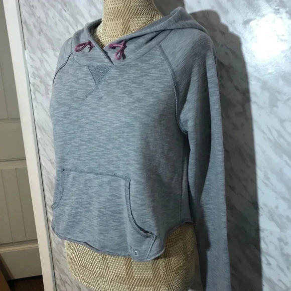 Under Armour crop Hoodie Grey Size XS - Picture 2 of 4